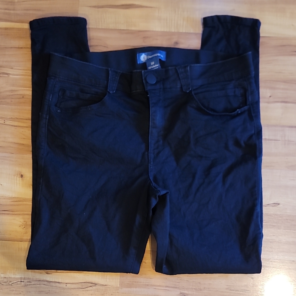 Indigo Wash "Ab"solution® Straight Leg Jean, 16. Barely Worn!!